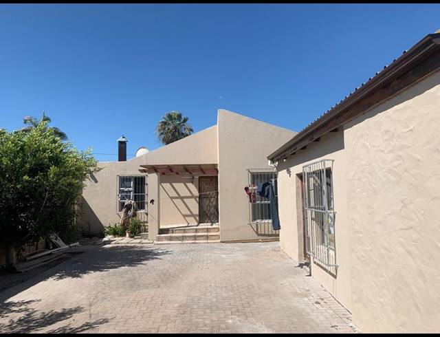 3 BEDROOM HOUSE FOR SALE IN MORGENSTER